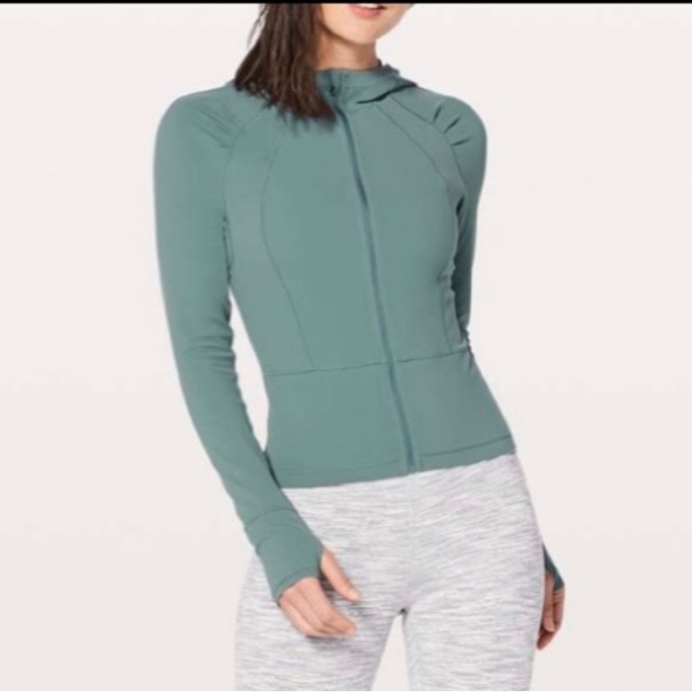 Lululemon Move With Ease Jacket
Mystic Green size 10